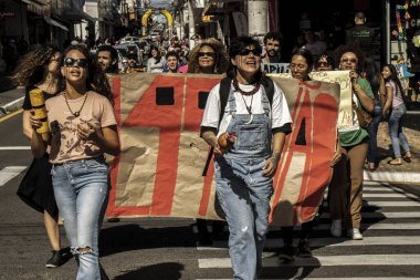 Marilia, SP, Brezilya, Haziran 03, 2023. Yerli halk ve sosyal hareketler üyeleri PL 490, Marco Temporal Yasası 'na karşı bir eylem düzenlediler..