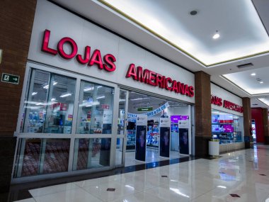 Sao Paulo, Brezilya, 3 Ağustos 2023. Lojas Americanas 'ın girişi, Brezilya mağaza zinciri, bir alışveriş merkezinin içinde.