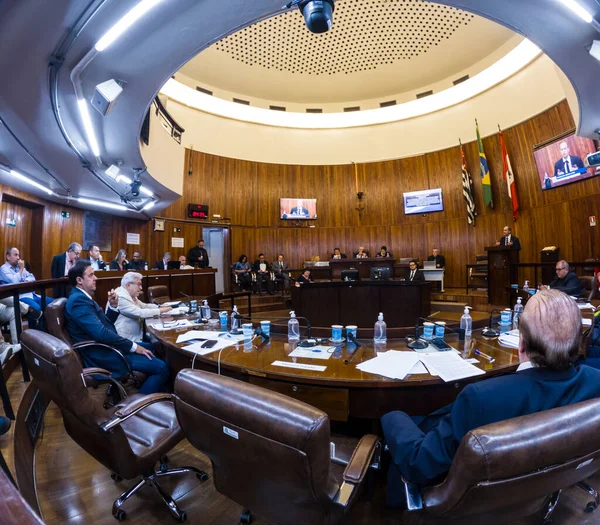 stock image Marilia, Sao Paulo, Brazil, October 02, 2023: Internal view of the plenary session of the Marilia City Council, in a circular format for the 13 councilors are positioned.