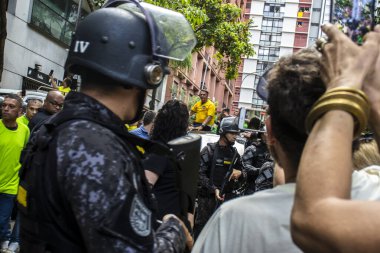 Sao Paulo, SP, Brezilya. 25 Şubat 2024. Jair Bolsonaro destekçileri Sao Paulo Brezilya 'da Paulista Bulvarı' nda bir miting düzenlediler.