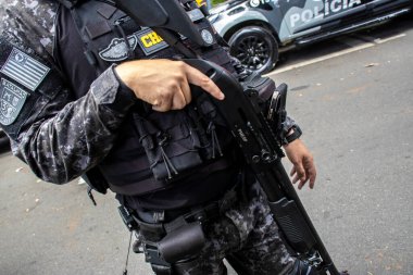 Sao Paulo, Brezilya, 25 Şubat 2024. Ayaklanma, Sao Paulo 'daki Paulista Bulvarı' nda antigo başkanı Jair Bolsonaro 'yu destekleyen göstericilerin girişini engellemeye hazırlanıyor.