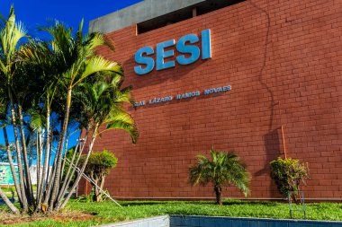 Marilia, Sao Paulo, Brezilya, Aralık 06. 2023. Sesi biriminin ön cephesi, Sanayi Sosyal Hizmetleri, şehrin güney bölgesinde. Bu birim şehirde çeşitli eğlence ve kültür hizmetleri sunmaktadır..