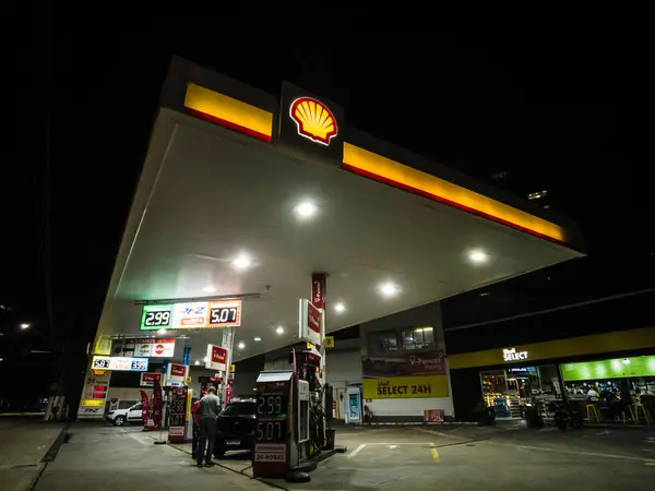 Sao Paulo Brazilië December 2023 Nachtbeeld Van Shell Tankstation Sao Stockfoto