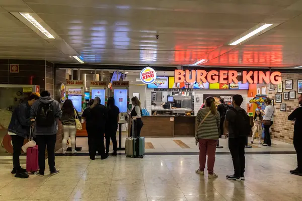 stock image Guarulhos, Sao Paulo, Brazil, January 08, 2023. Burger King at Sao Paulo International Airport - Cumbica. Burger King is an American global chain of hamburger fast food restaurants