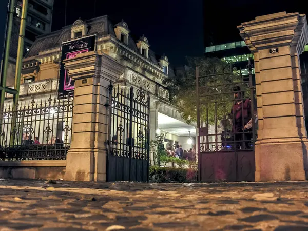 Sao Paulo, Brezilya, 08 Haziran 2006. Casa das Rosas 'ın dış görünüşü, Portekizce Güller Evi, Paulista Bulvarı' ndaki bir kültür ve edebiyat merkezi.