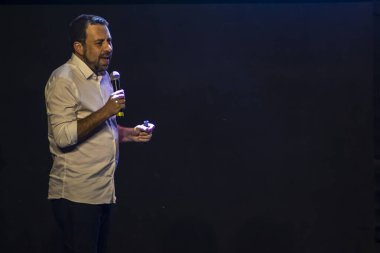 Sao Paulo, SP, Brezilya, Ağustos 01, 2024. Barra Funda Mahallesi 'nde düzenlenen basın toplantısında Sao Paulo Belediye Başkanı Guilherme Boulos (PSOL)