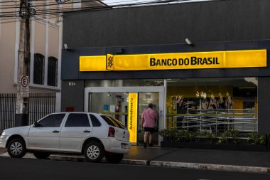 Assis, Sao Paulo, Brezilya, 11 Kasım 2024. Assis City 'deki Banco do Brasil şube levhası.