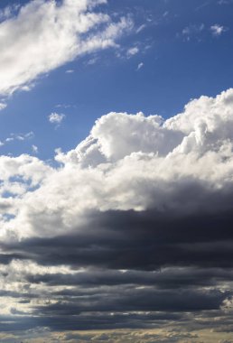 Brezilya 'da mavi gökyüzü olan güzel beyaz bulutların soyut arkaplanı