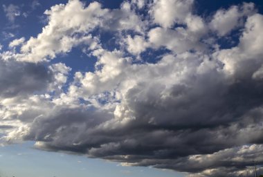Brezilya 'da mavi gökyüzü olan güzel beyaz bulutların soyut arkaplanı