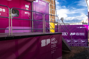 Sao Paulo, Brezilya. 28 Mart 2025. Sao Paulo Eyalet Hükümeti Mobil Mammografi Birimi, Brezilya. Bedava göğüs kanseri taraması sağlayan bir programın parçası..