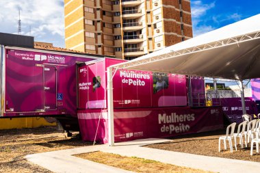 Sao Paulo, Brezilya. 28 Mart 2025. Sao Paulo Eyalet Hükümeti Mobil Mammografi Birimi, Brezilya. Bedava göğüs kanseri taraması sağlayan bir programın parçası..