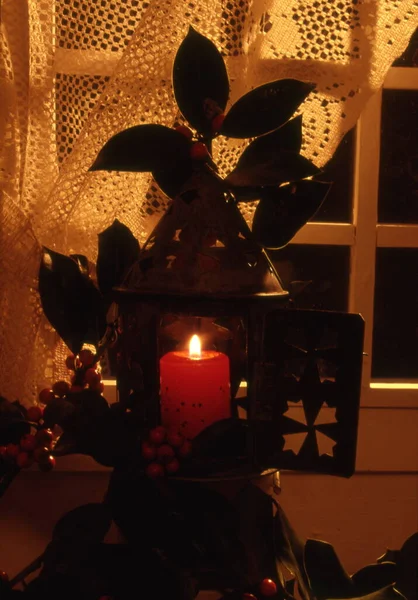 Χριστουγεννιάτικη Διακόσμηση Κεριά Και Λαμπάδα — Φωτογραφία Αρχείου