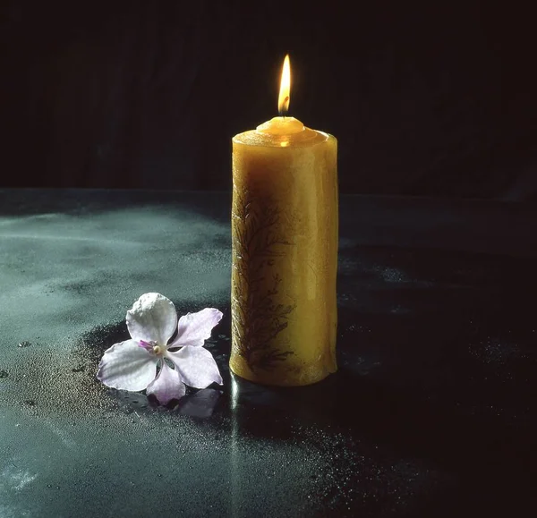 Beautiful Spa Composition Burning Candles Dark Background — Stock Photo, Image