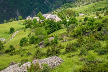 Fransa 'daki Alpes-de-Haute-Provence' deki azizlerimiz.