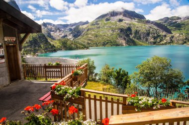 İsviçre Valais 'deki Emosson Barajı