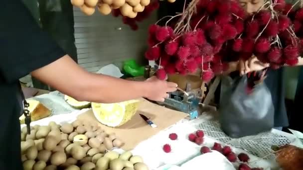 Rambutanové Transakce Ovocem Tradičních Trzích — Stock video