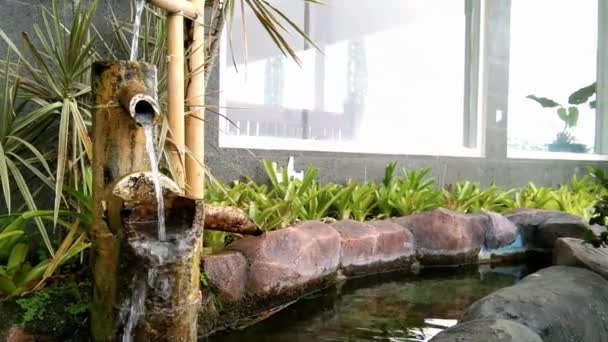 Pond Garden Shower Made Bamboo — Stockvideo