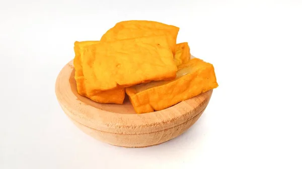 黄豆腐 Yellow Tofu 又名高华豆腐 Takwa Tofu 是一种黄豆腐 其颜色为黄色 是由于在浸水中加入姜黄或合成染料而形成的 黄豆腐是印度尼西亚基迪里市的典型食品 — 图库照片