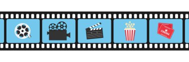 Film şeridi çerçevelerinde sinema ikonları. Film makarası, kamera, patlayan mısır ve sinema biletleri. Vektör illüstrasyonu