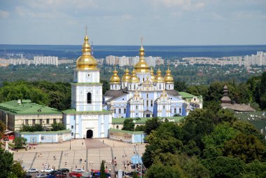 Kiev, Ukrayna. Şehrin altın kubbelerinin manzarası