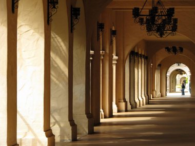 Eski şehrin girişinde.