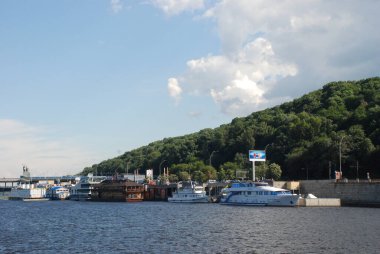 Güzel liman manzarası