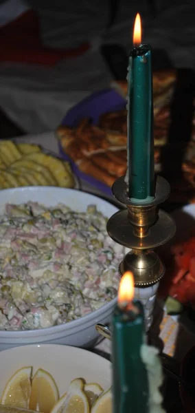 桌上碗里的蜡烛 — 图库照片