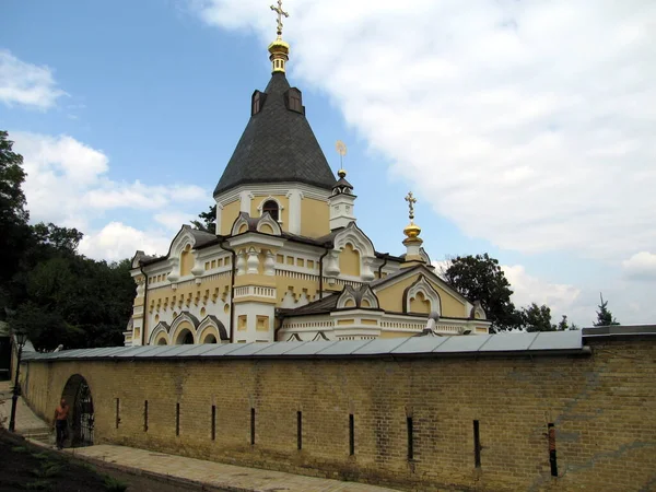 Kościół Rzece Kijowie — Zdjęcie stockowe
