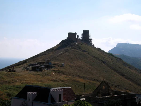 Kafkasların Kuzeyindeki Antik Manastırın Kalıntıları — Stok fotoğraf