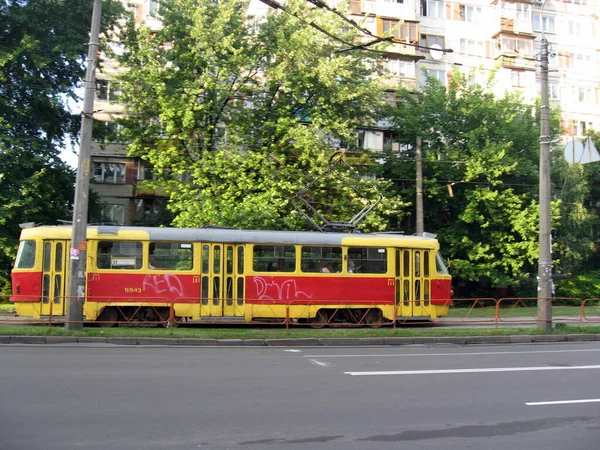 Στάση Λεωφορείου Στην Πόλη — Φωτογραφία Αρχείου