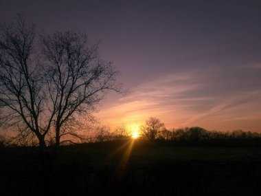 Auburn Hills, Michigan 'da bahar günbatımı