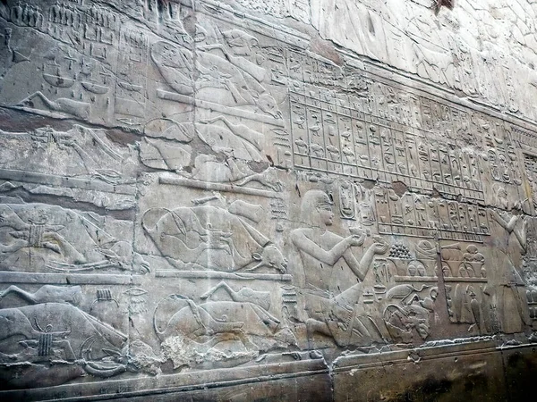 Położony Samym Sercu Starożytnych Teb Luxor Temple Został Zasadniczo Zbudowany — Zdjęcie stockowe