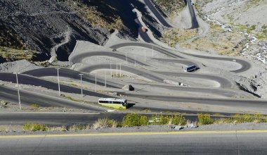 Yol - Laguna del Inca, Portillo, Aconcagua - Şili