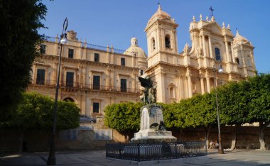 Noto, Piazza del Doumo - Sicily, Italy 1jpg