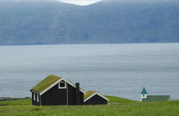 Dům Travnatou Střechou Gjogv Ostrov Eysturoy Faerské Ostrovy Dánsko — Stock fotografie