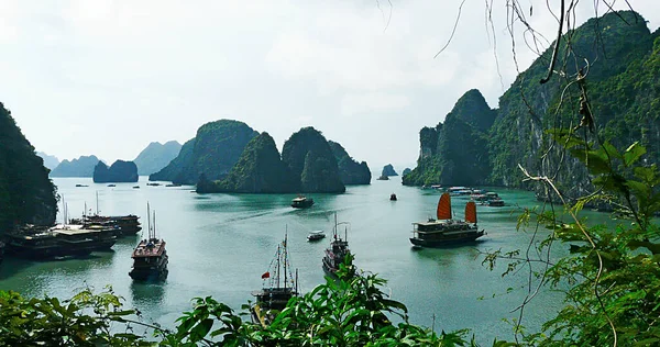 Uitzicht Halong Bay Vietnam — Stockfoto