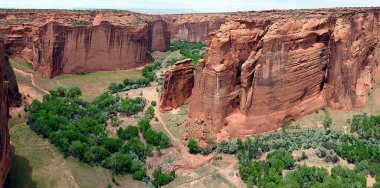 Arizona 'daki Chelly Ulusal Anıtı Kanyonu - ABD