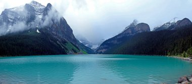 Banff Ulusal Parkı 'nda Louise Gölü - Kanada