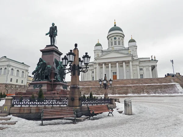 Skulptur Tsar Alexander Framför Helsingfors Domkyrka Senatstorget Finland — Stockfoto