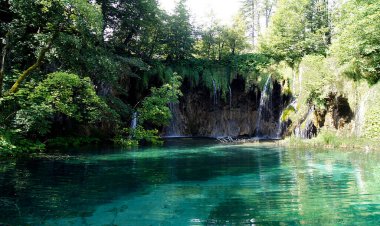 Hırvatistan 'daki Plitvice Ulusal Parkı manzaraları