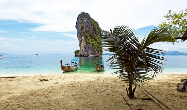 Plaża Wyspie Poda Wybrzeży Krabi Tajlandia — Zdjęcie stockowe