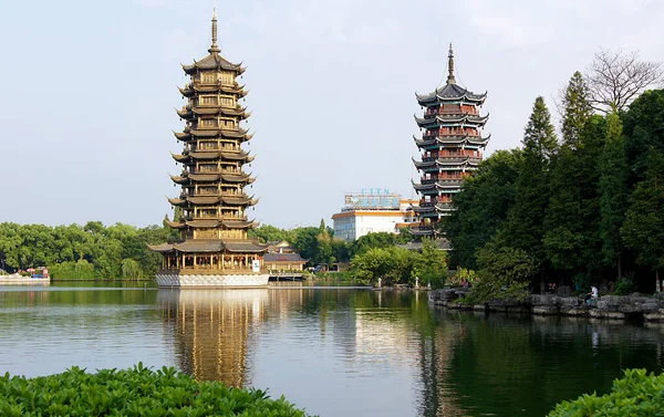 Pagoda Bij Mulong Lake Guilin China — Stockfoto