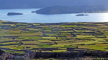 Amantani Adası manzarası, Titicaca Gölü - Peru