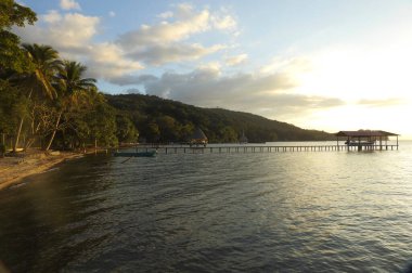 Izabal Gölü 'nde gün batımı - Guatemala