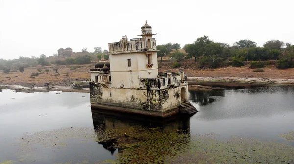 Дворец Падмини Окруженный Водой Читтогархе Индия — стоковое фото