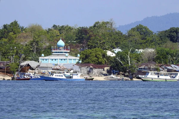 Mecset Bunaken Szigeten Sulawesi Sziget Celebes Indonézia — Stock Fotó