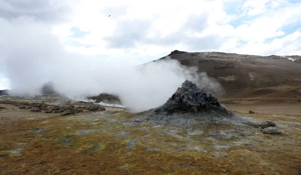 Vatn Area Hverir Geotermalny Obszar Mafjall Islandia — Zdjęcie stockowe