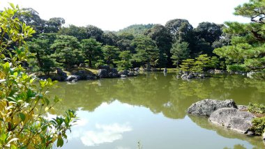 Altın Pavyon bahçesi, Kinkakuji, Kyoto Honshu Adası - Japonya