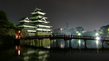 Gece Matsumoto Kalesi, Nagano, Honshu Adası - Japonya