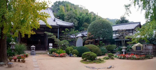 Matsuyama 'daki tapınak, Shikoku Adası - Japonya